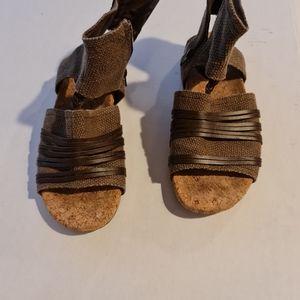 Cat summerl leather upper sundals size 8